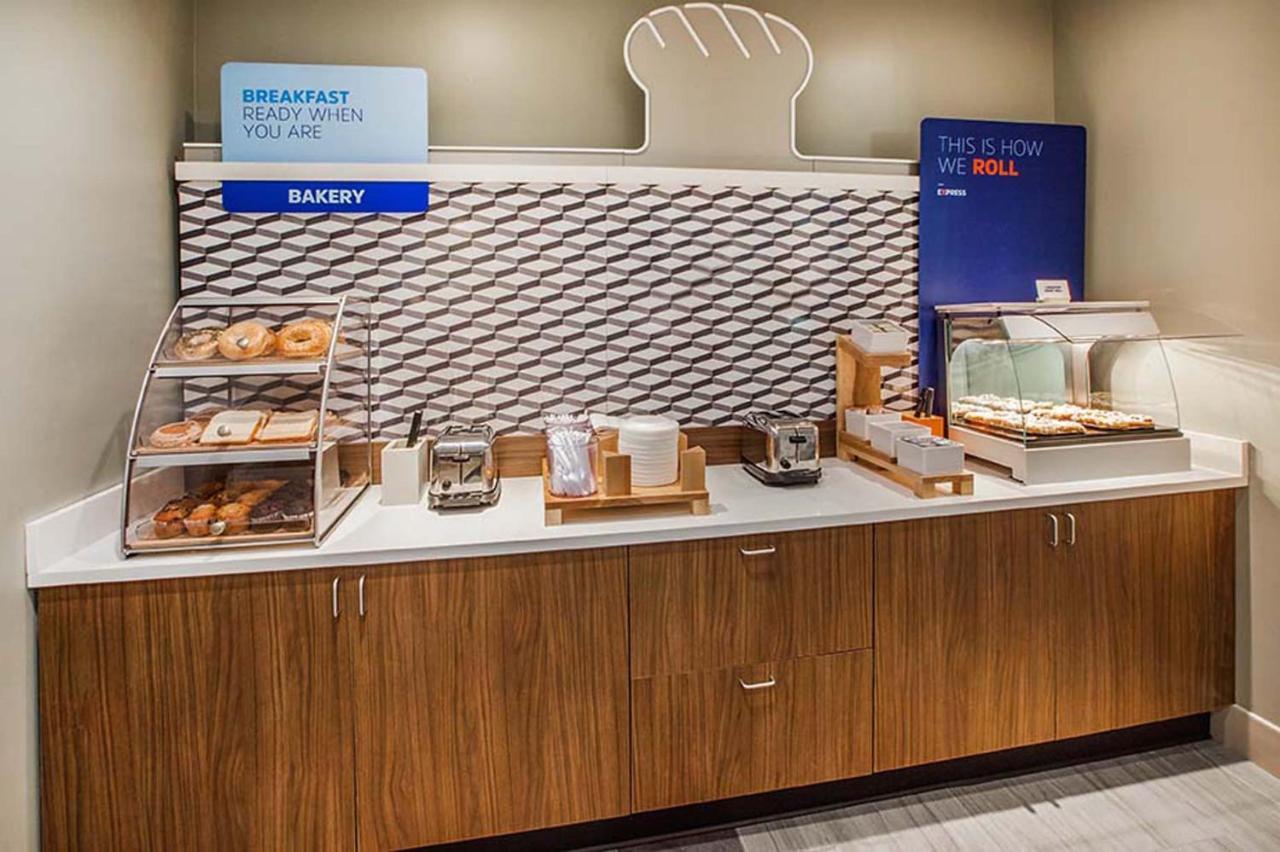 Holiday Inn Express Hotel & Suites Eugene Downtown - University By Ihg Dış mekan fotoğraf